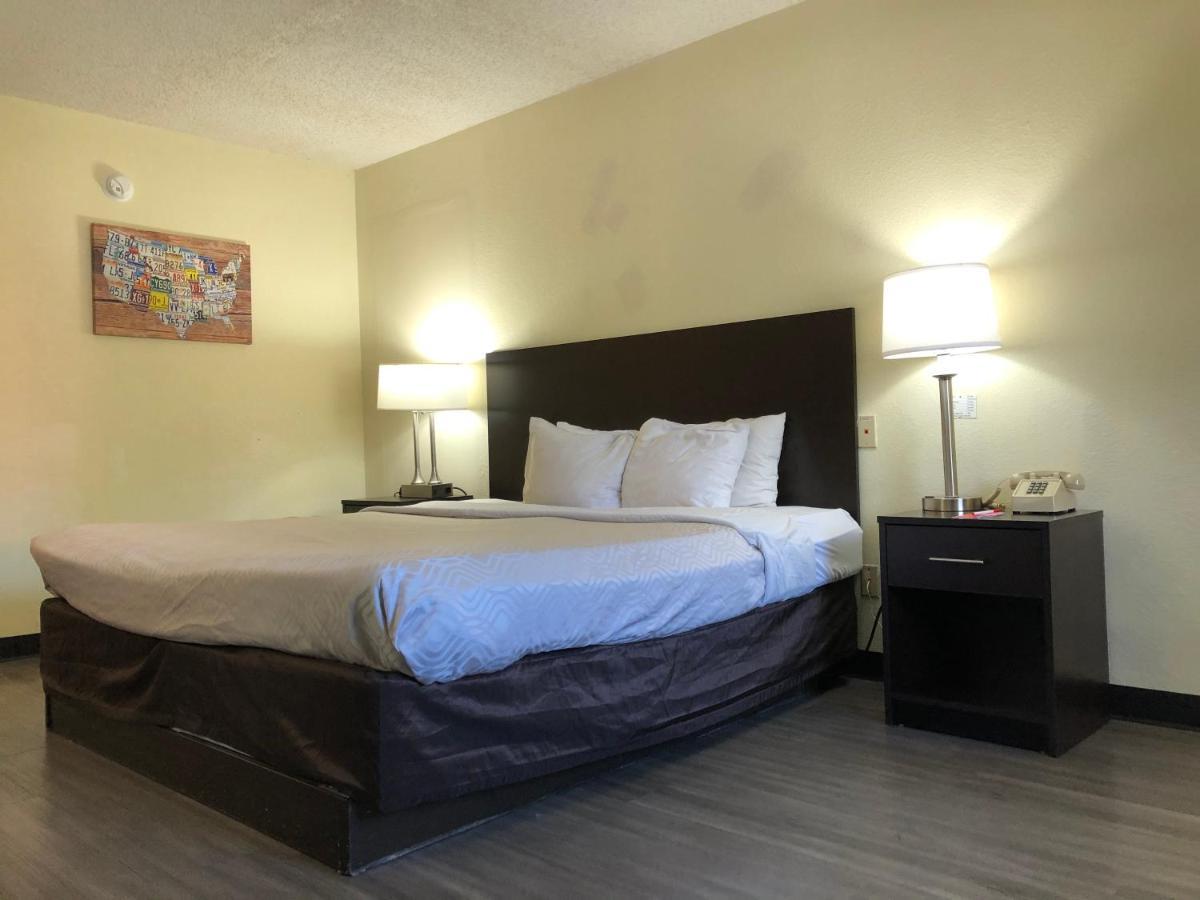 Econo Lodge Dothan Exterior photo