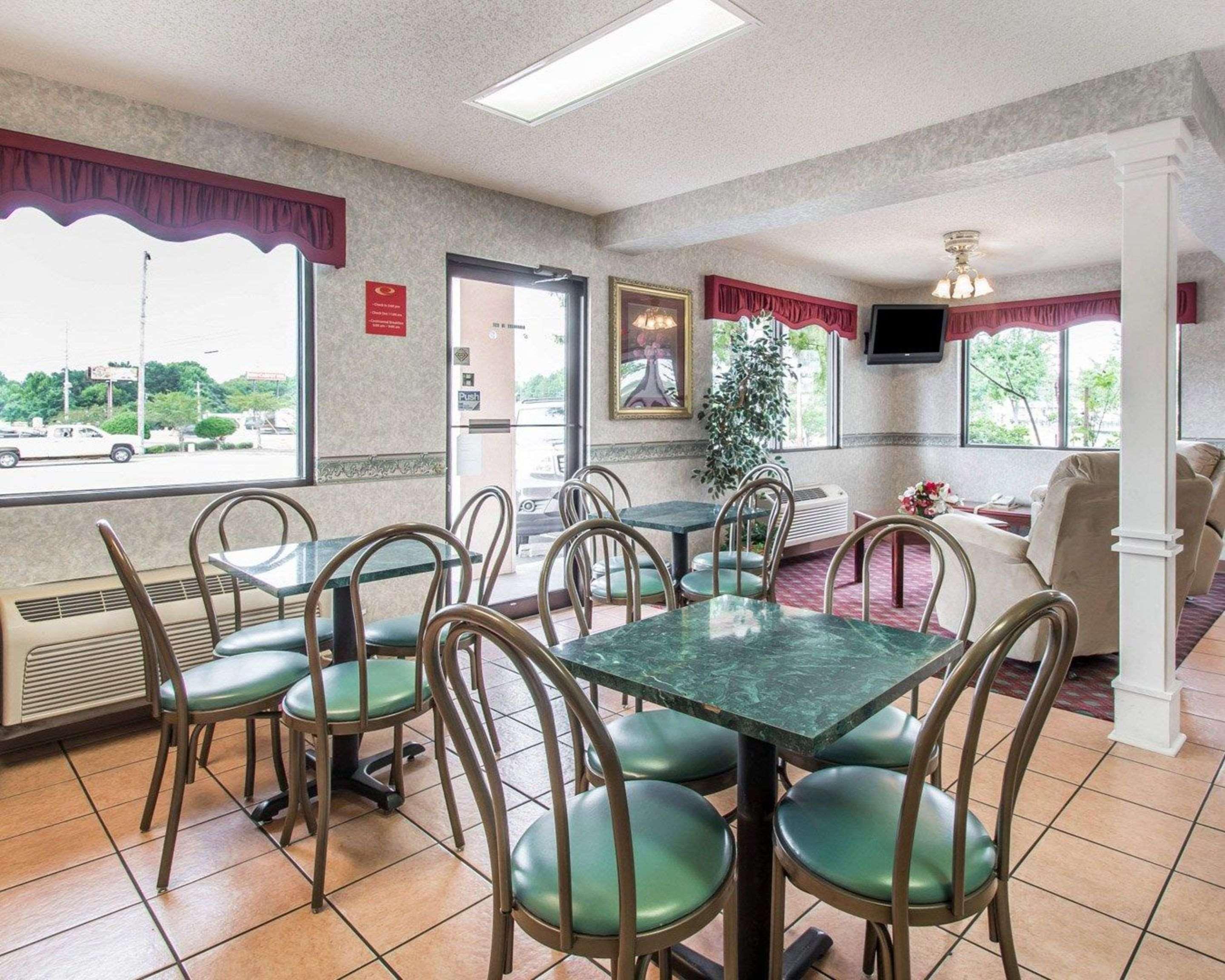 Econo Lodge Dothan Exterior photo