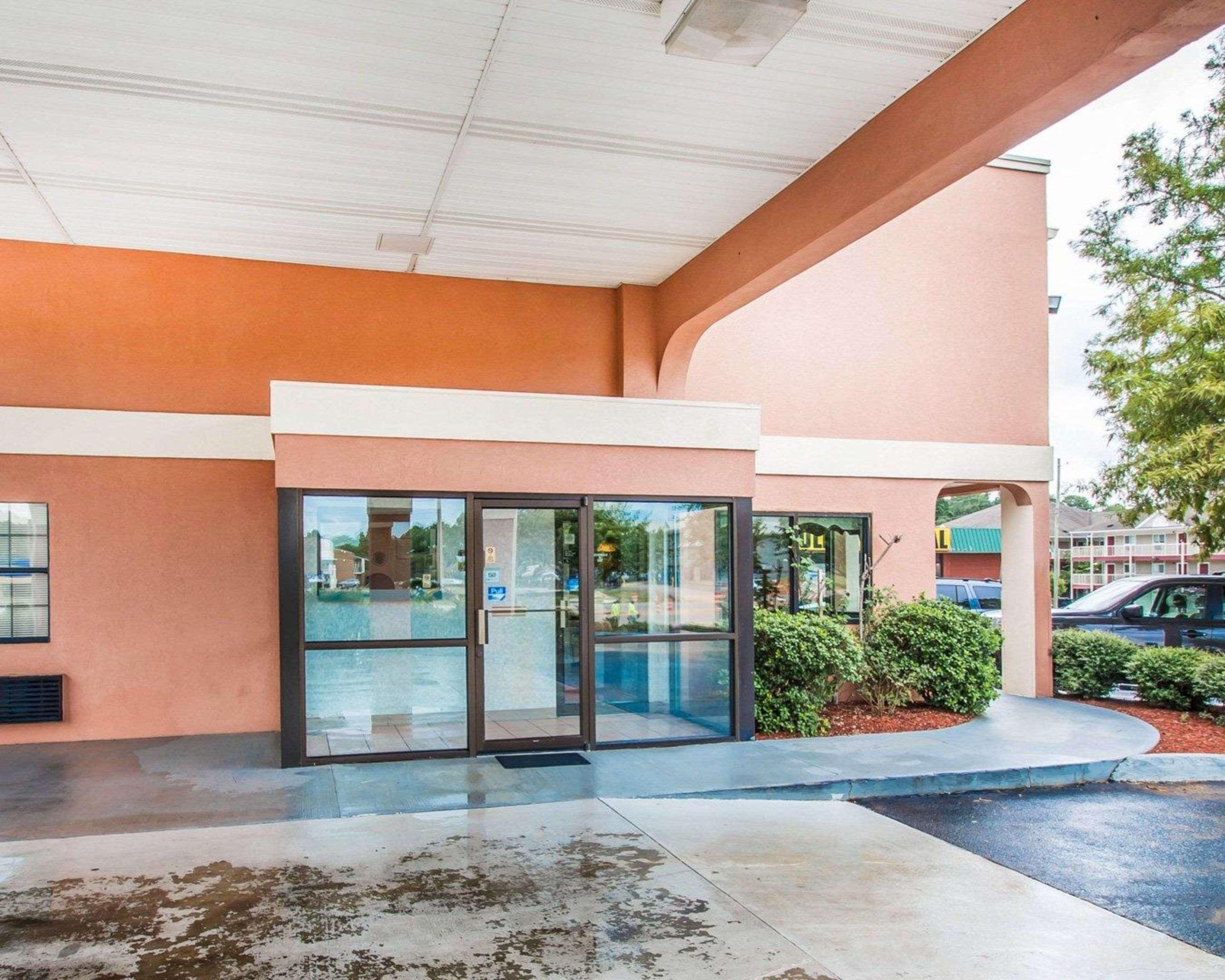 Econo Lodge Dothan Exterior photo