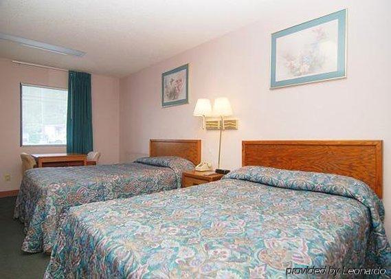 Econo Lodge Dothan Room photo