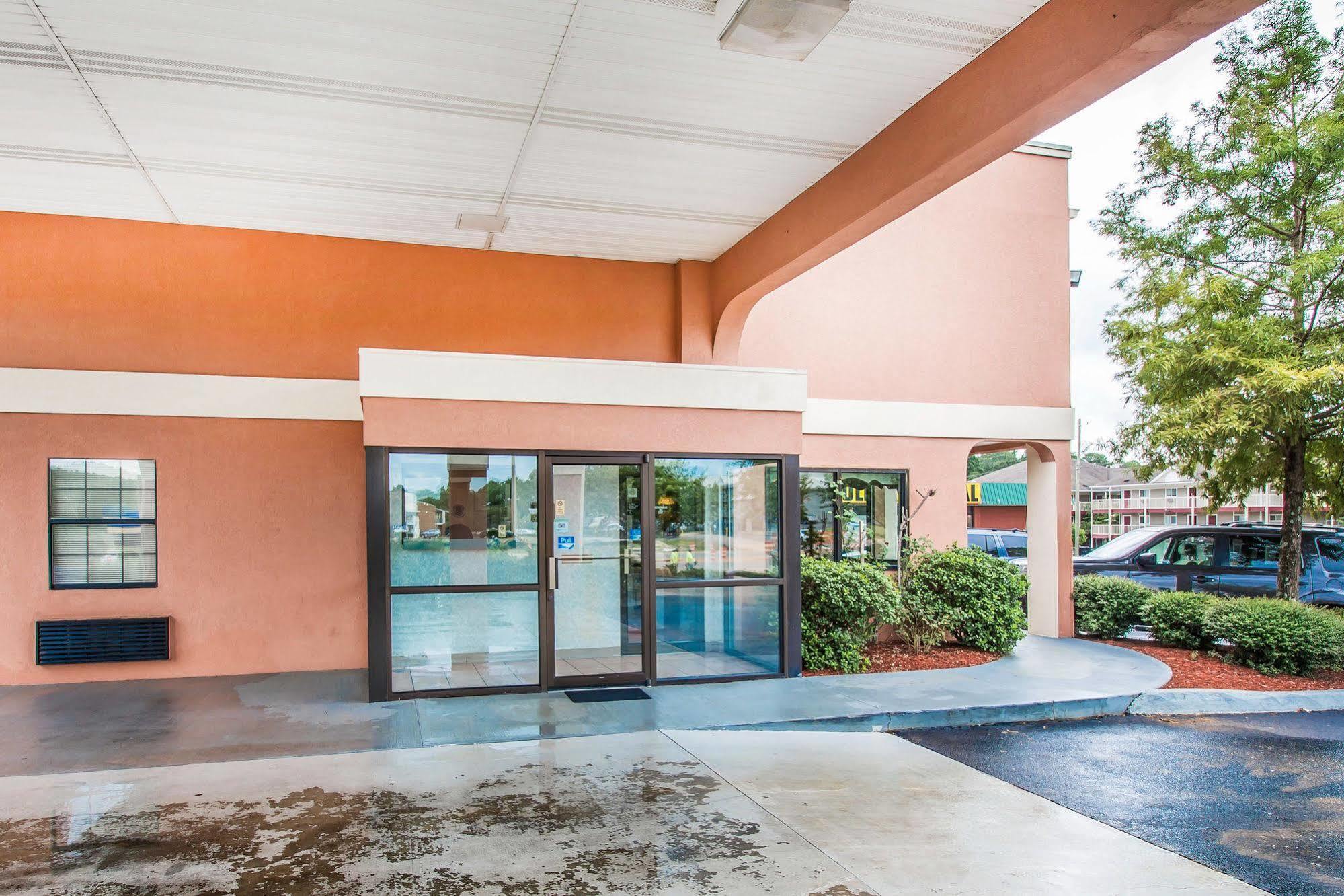 Econo Lodge Dothan Exterior photo